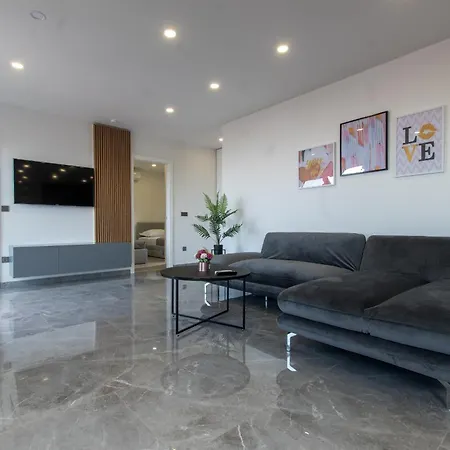 Διαμέρισμα Luxury Seaview Adriatic Pearl Μακάρσκα